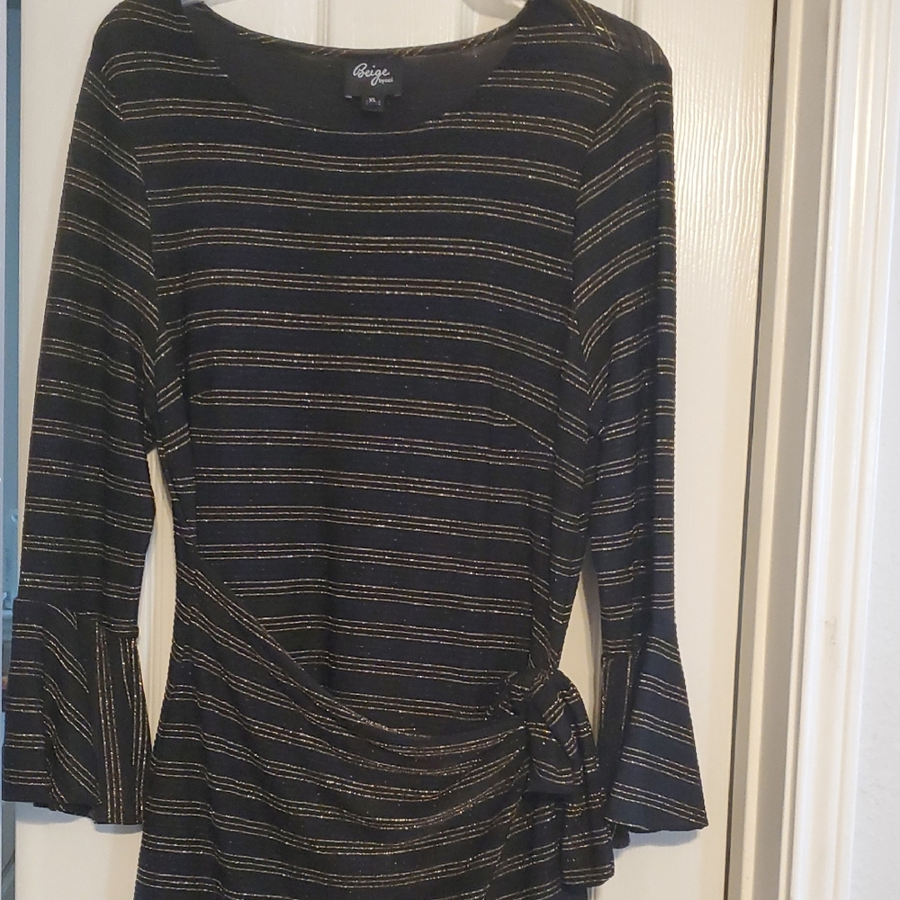 BAIGE Black and Gold Striped Wrap Dress with Flared Sleeves